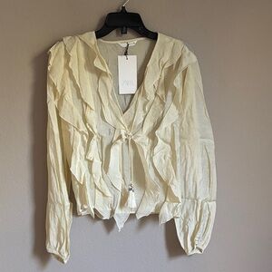 Zara RUFFLED ROMANTIC BLOUSE
BUTTER 0/3897/165/725/03